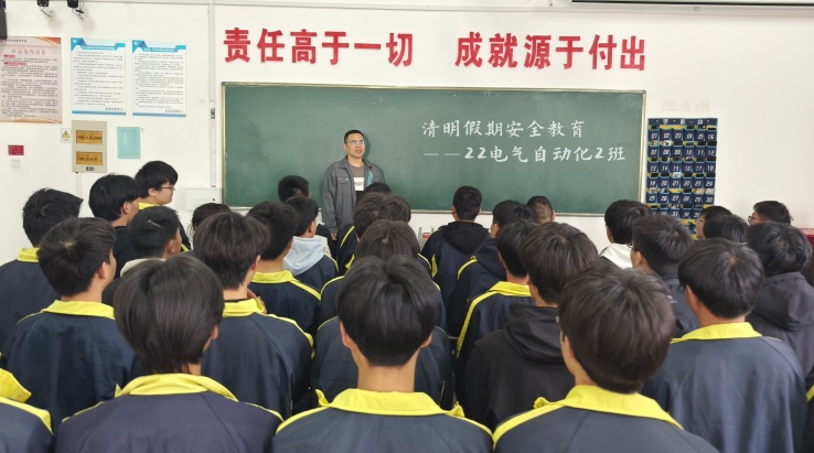 B921C82562A0384B33600C83977ECBB2_副本.jpg