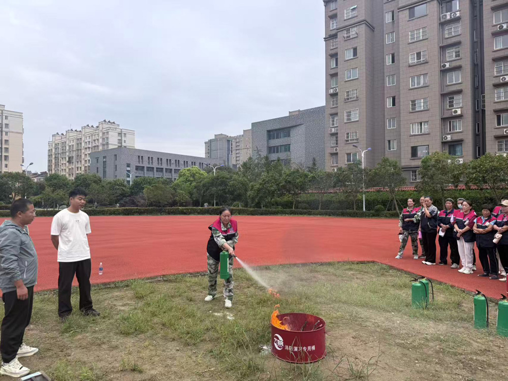 1758268972665942.jpg 3.jpg