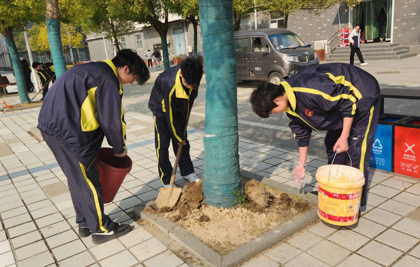 1773624869172292.jpg 1773624869172292.jpg