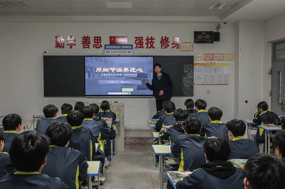 1775606514182289.jpg IMG_1781.jpg